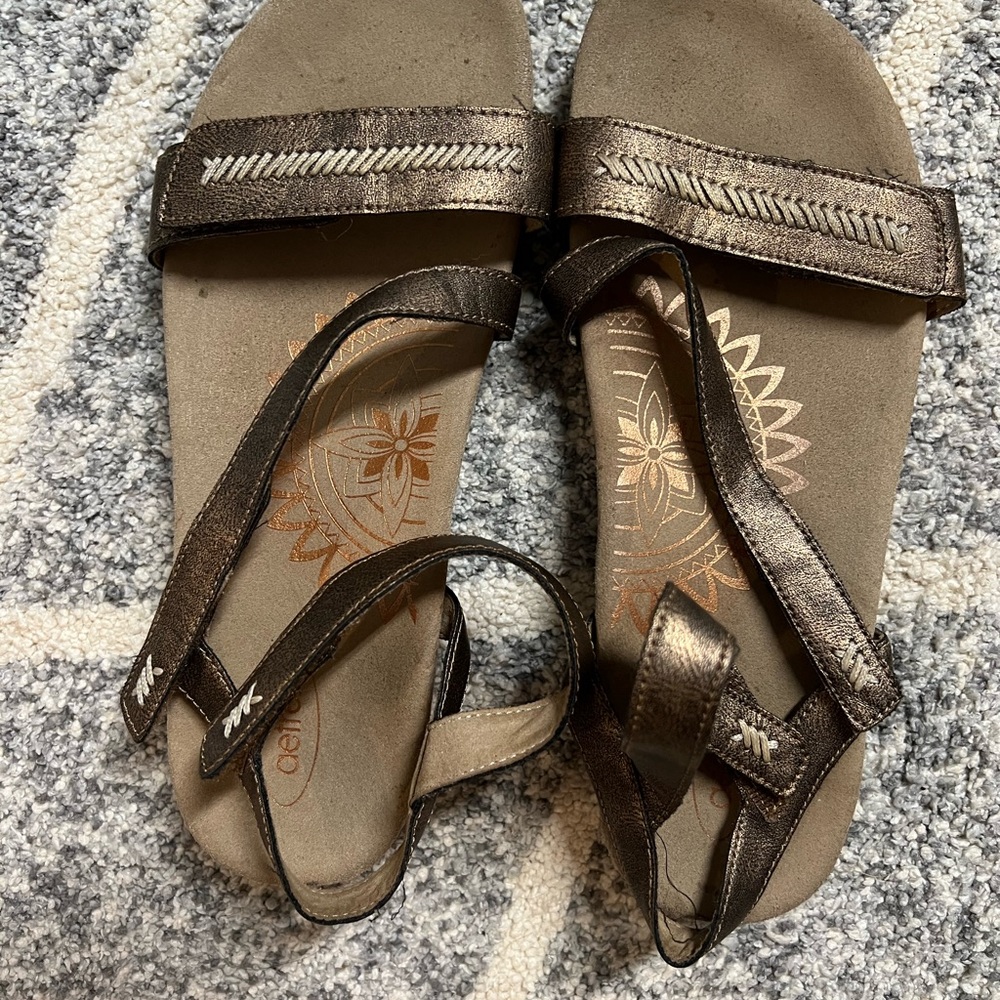Aetrex sandals